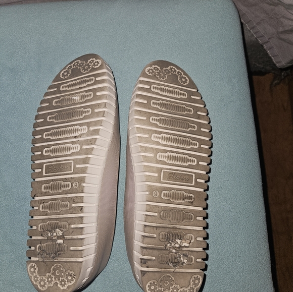 Sketchers Foamies 9 - Picture 2 of 3